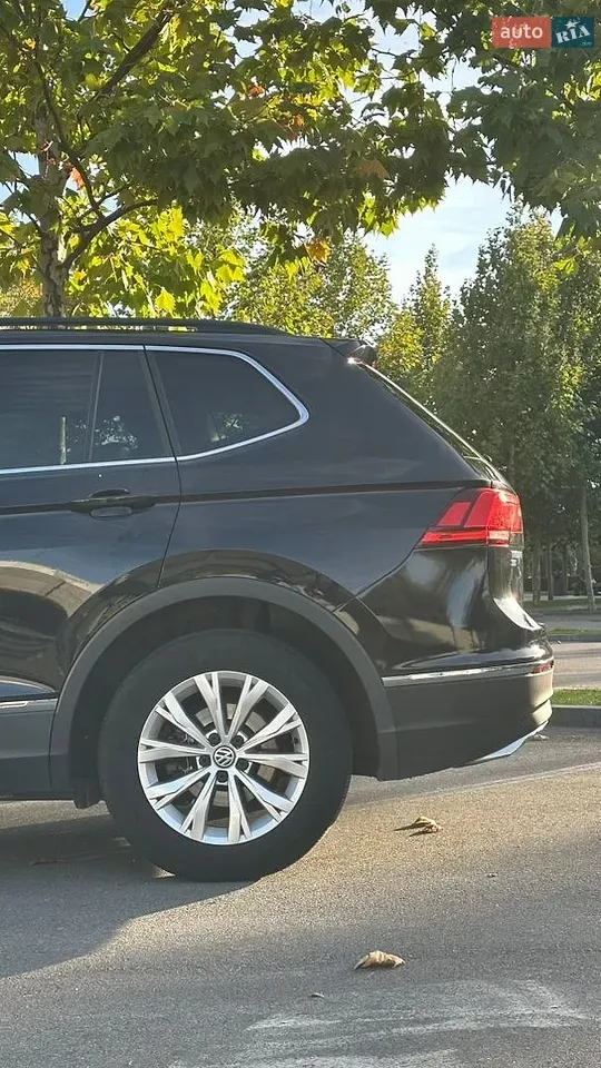 Volkswagen Tiguan 2018 photo 5