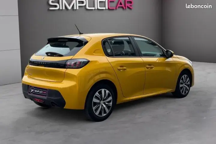 Peugeot 208 2020 photo 3