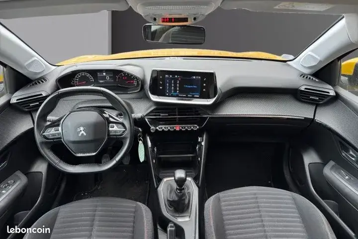 Peugeot 208 2020 photo 2