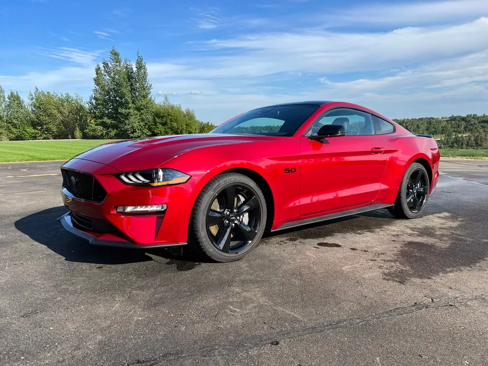 Ford Mustang 2022 photo 2