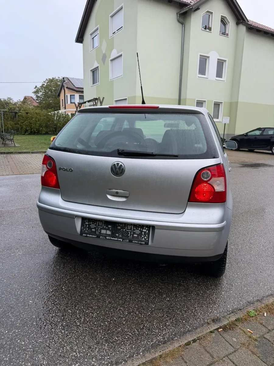 Volkswagen Polo 2005 photo 2