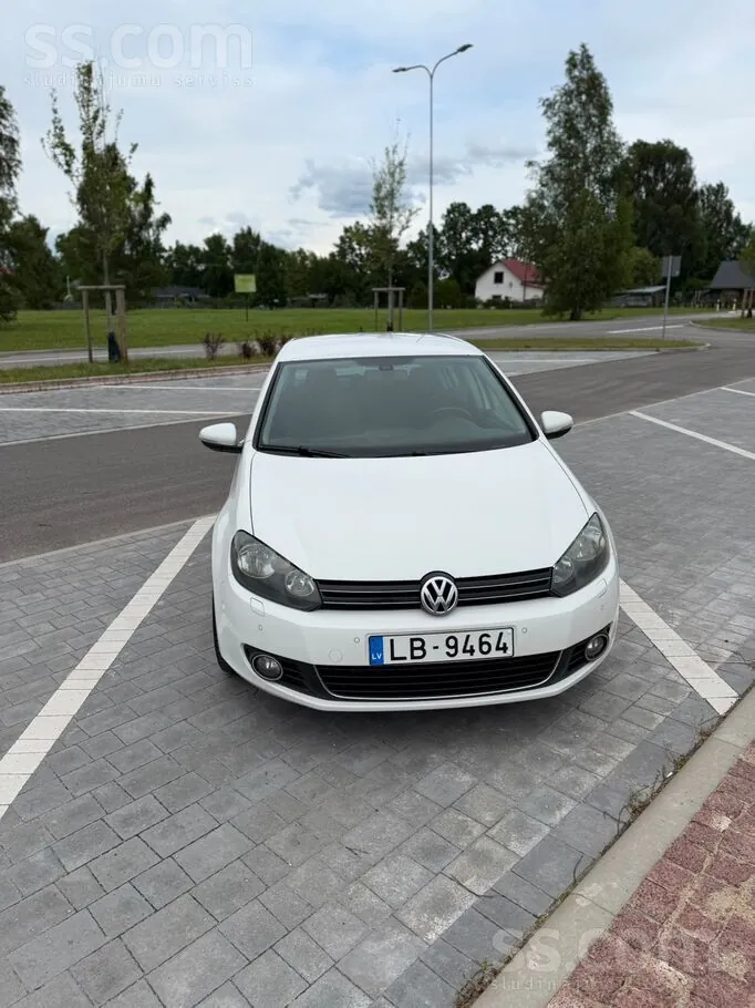 Volkswagen Golf 2010 photo 5