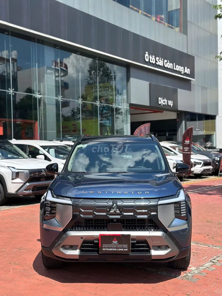 Mitsubishi Destinator