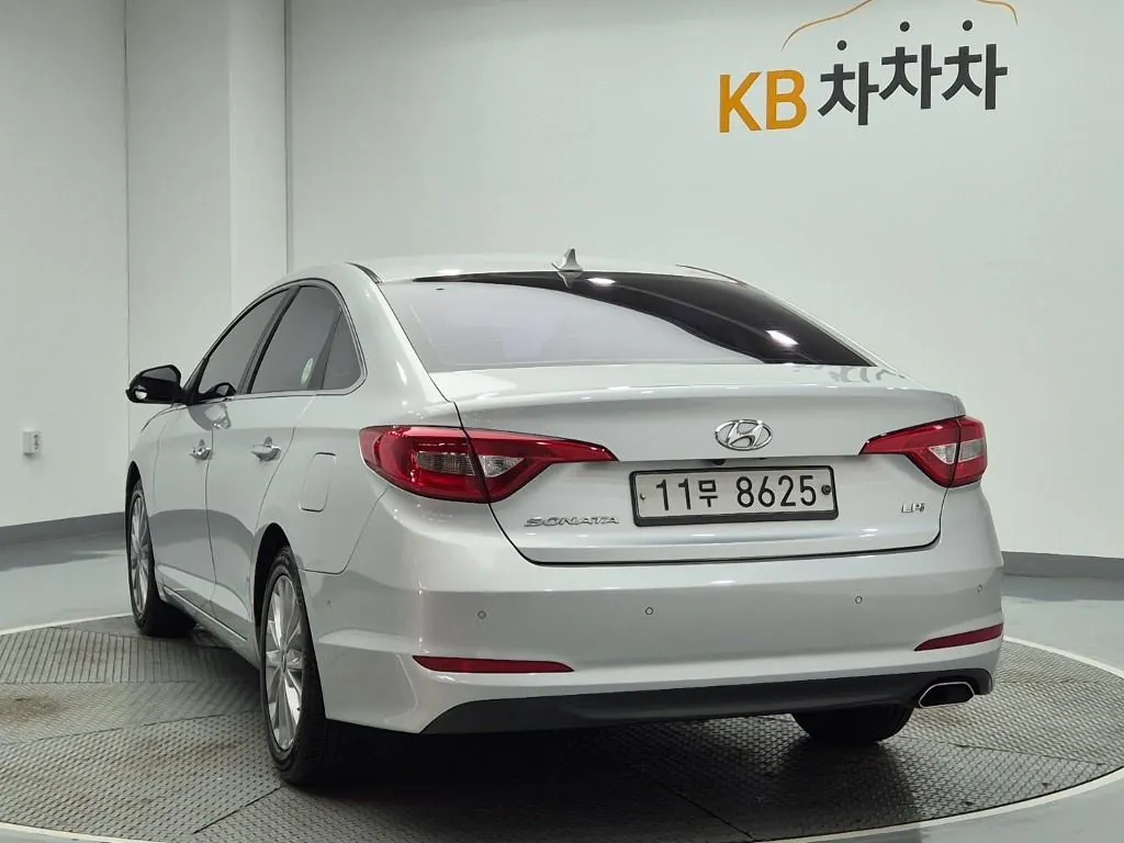Hyundai Sonata 2015 photo 2