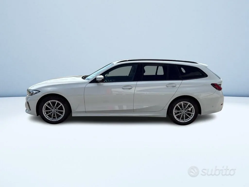 BMW 3 Series 2022 photo 5