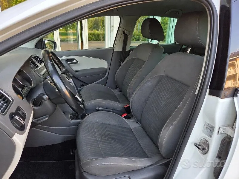 Volkswagen Polo 2015 photo 5
