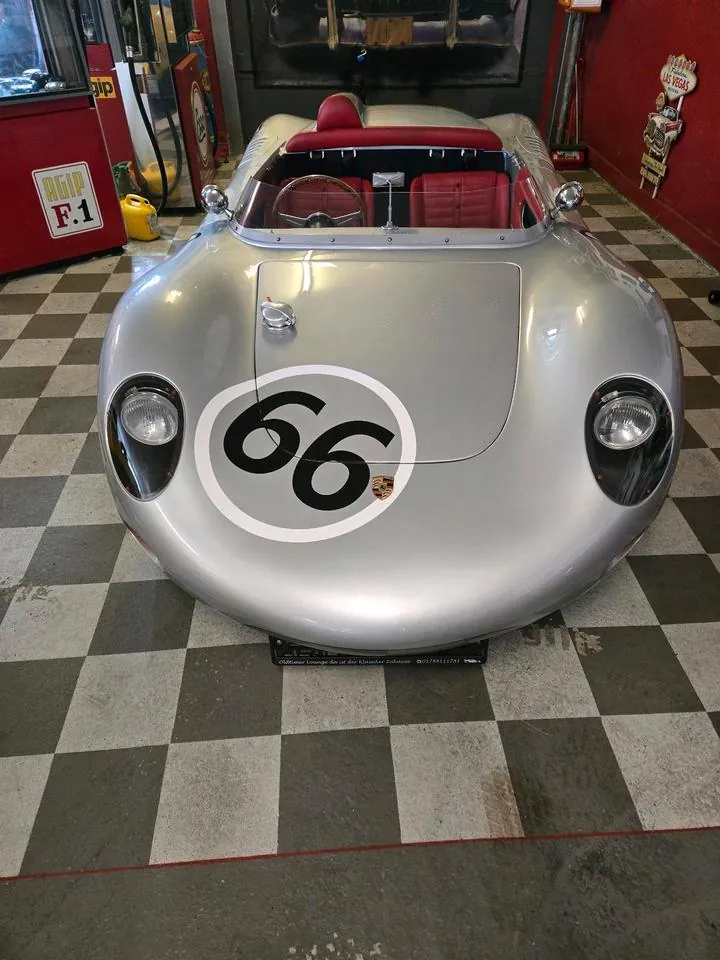 Porsche 718 Spyder