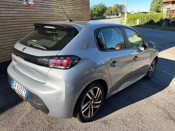 Peugeot 208 2023 photo 4