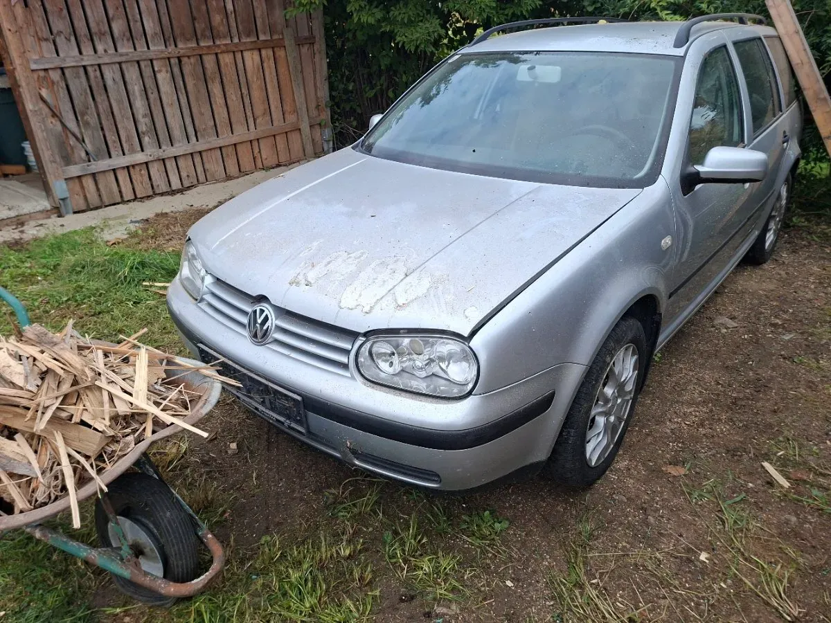 Volkswagen Golf 2001 photo 2