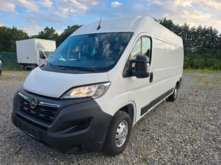Opel Movano