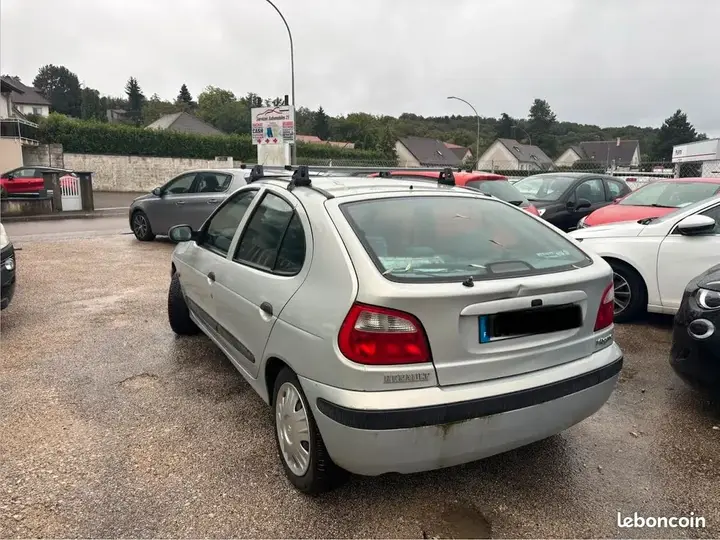 Renault Megane 1999 photo 4