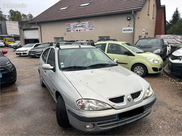 Renault Megane 1999 photo 2