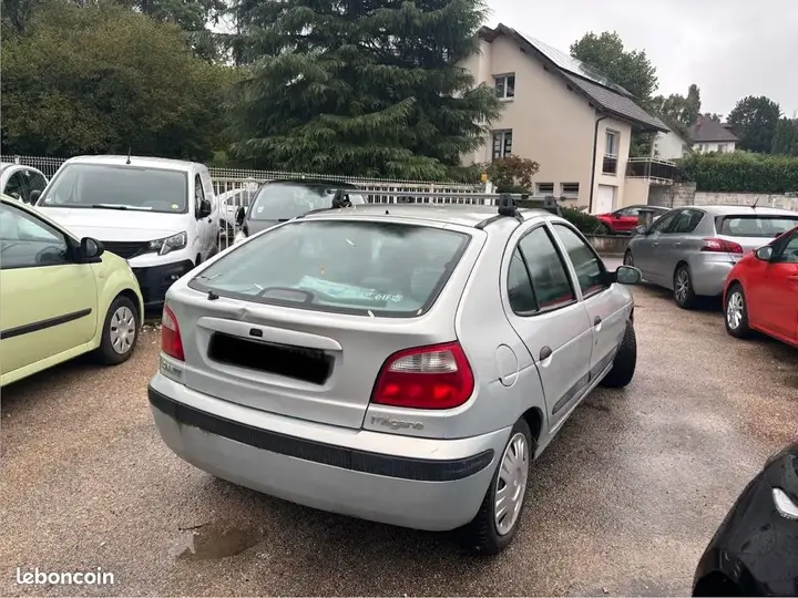 Renault Megane 1999 photo 3