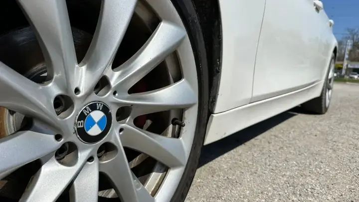 BMW 3 Series 2017 photo 4