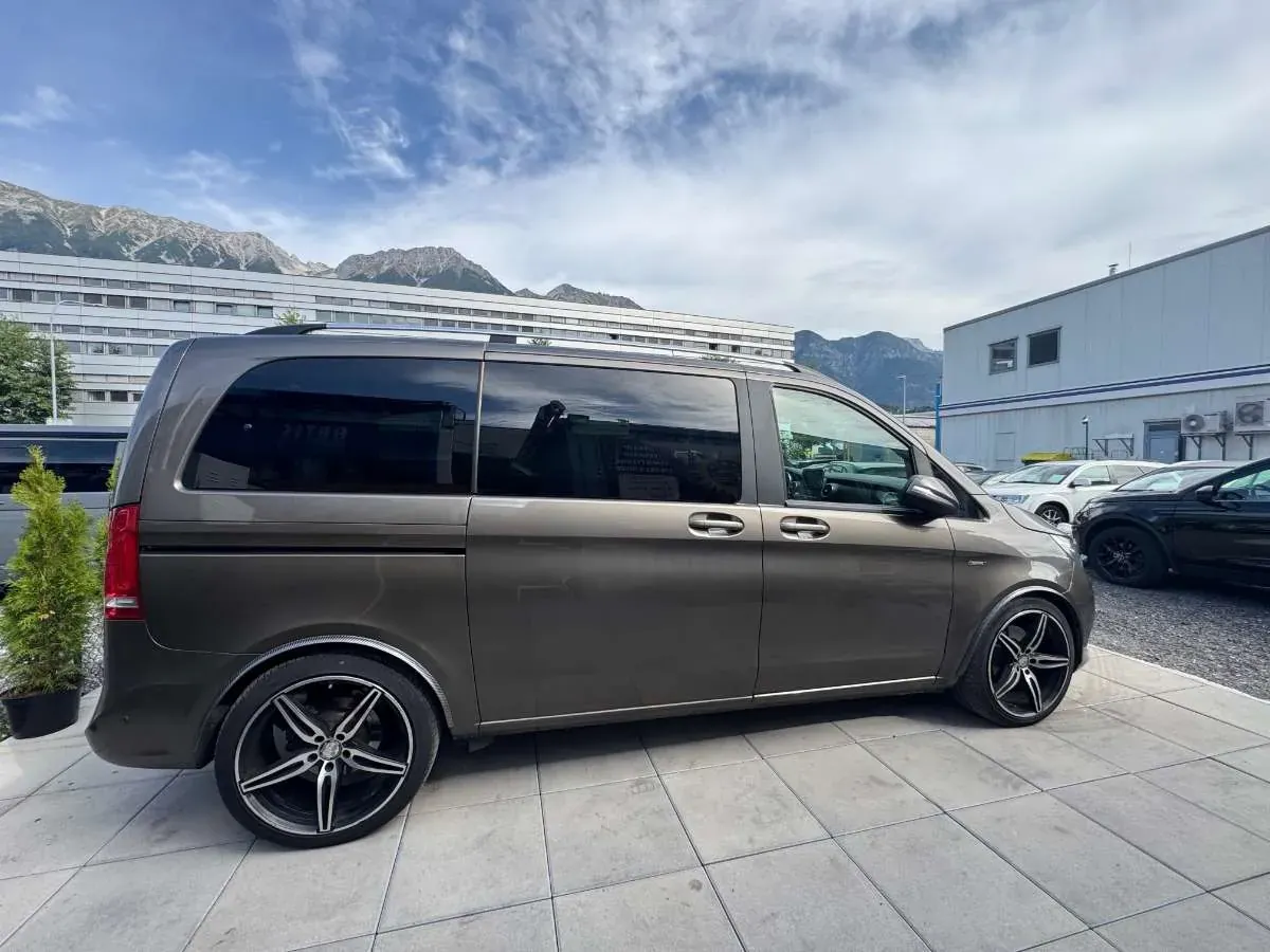 Mercedes-Benz V-Class 2016 photo 4