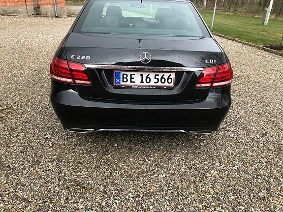 Mercedes-Benz E220 2014 photo 4