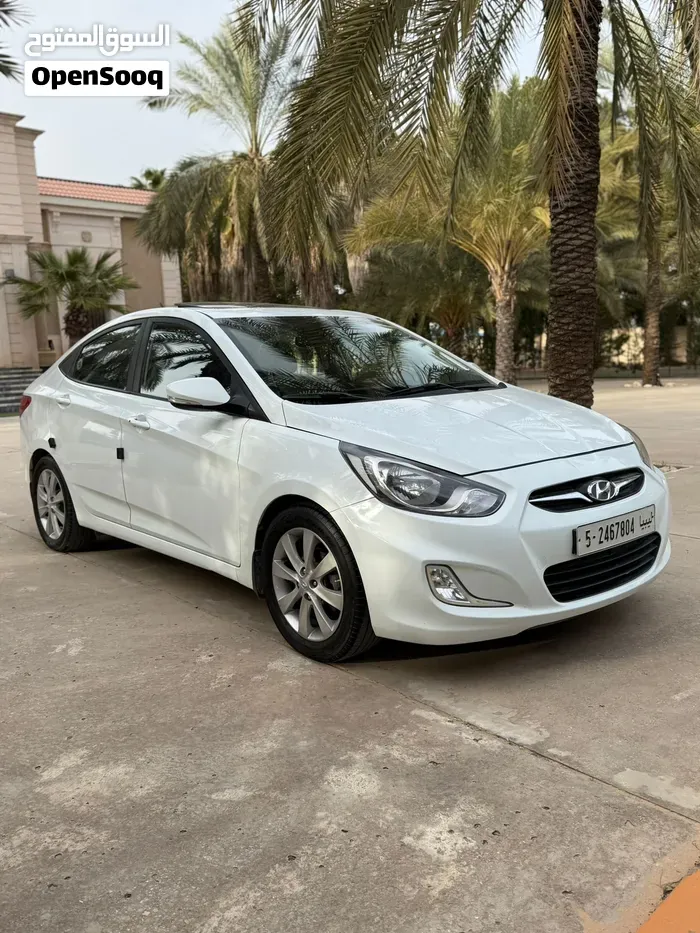 Hyundai Accent 2012 photo 2