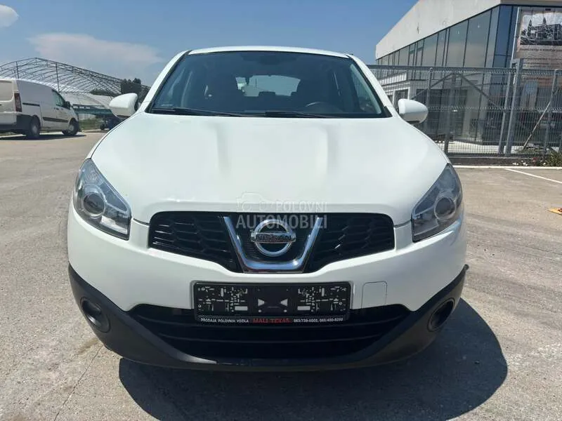 Nissan Qashqai 2011 photo 2