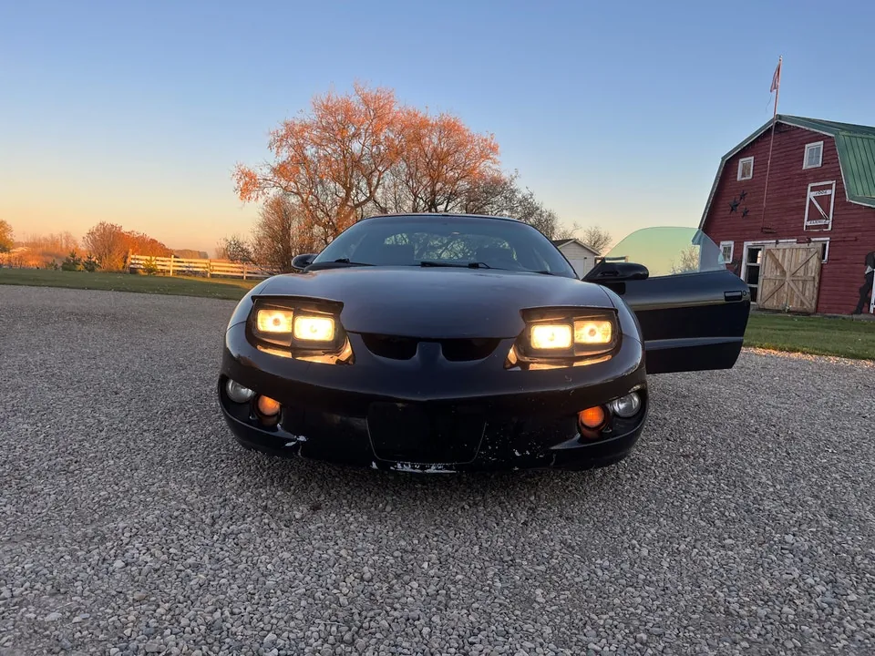 Pontiac Firebird 1998 photo 5