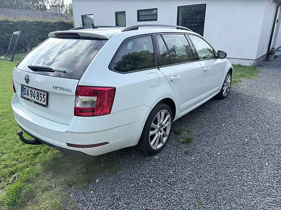 Skoda Octavia 2017 photo 4