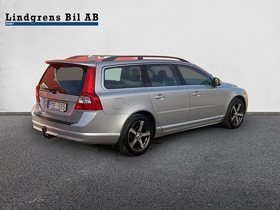 Volvo V70 2010 photo 3
