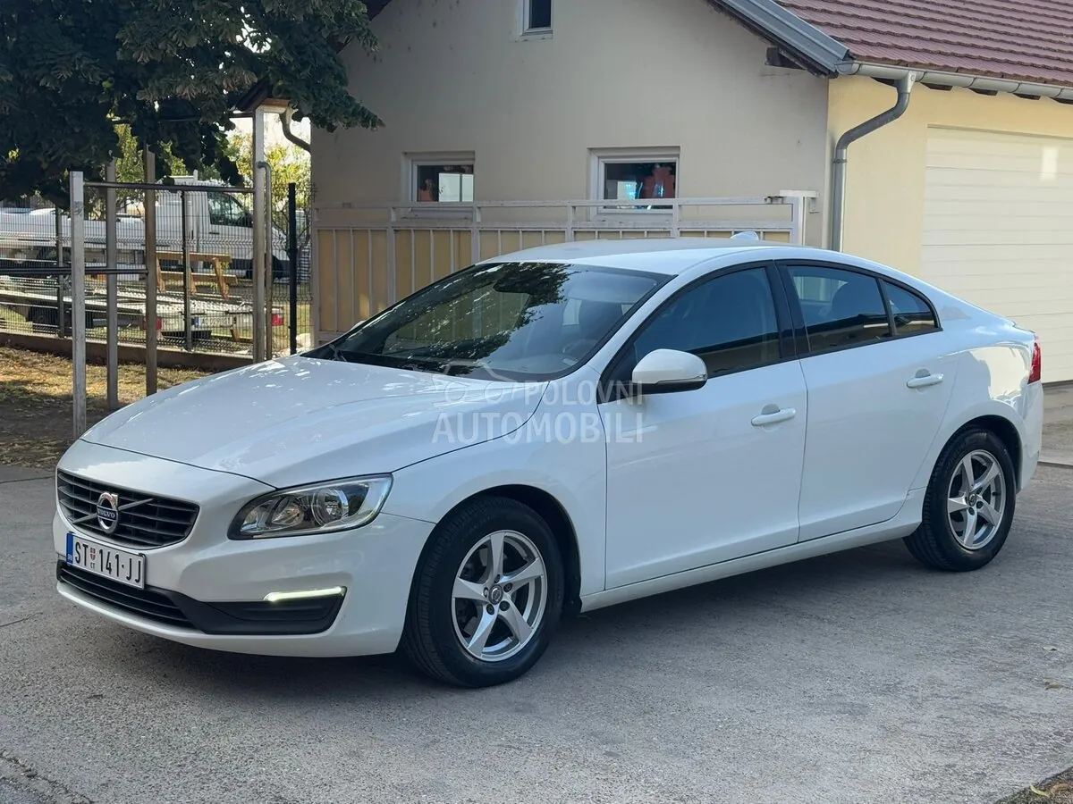 Volvo S60 2015 photo 2