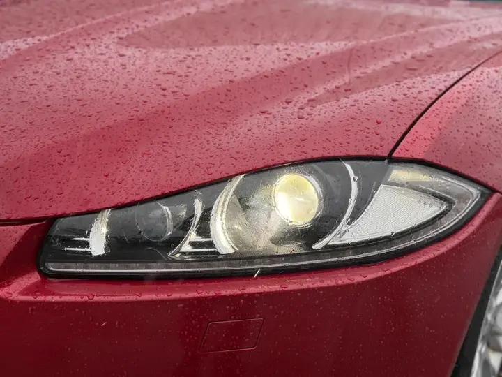 Jaguar Xf 2012 photo 5