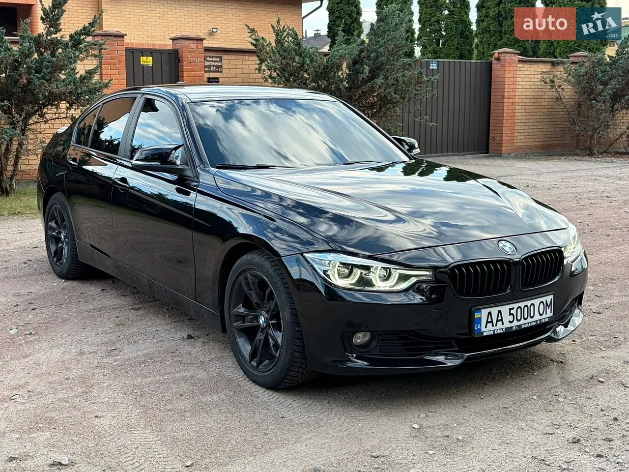 BMW 3 Series 2013 photo 2
