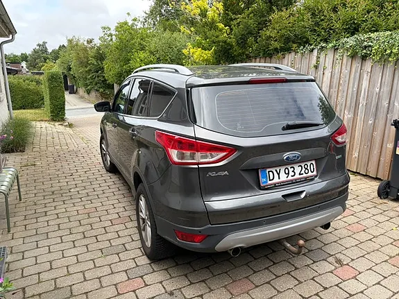 Ford Kuga 2016 photo 2
