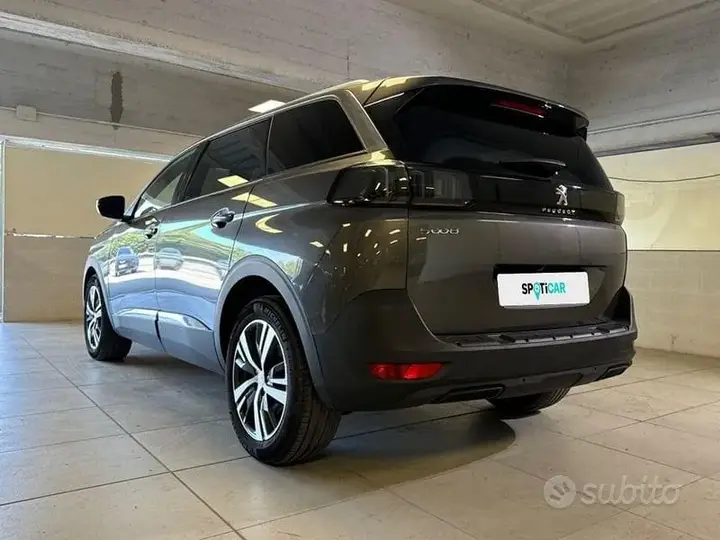 Peugeot 5008 2024 photo 3