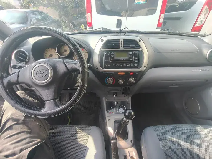 Toyota Rav4 2002 photo 4