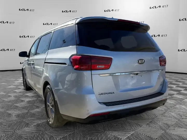 Kia Sedona 2019 photo 3