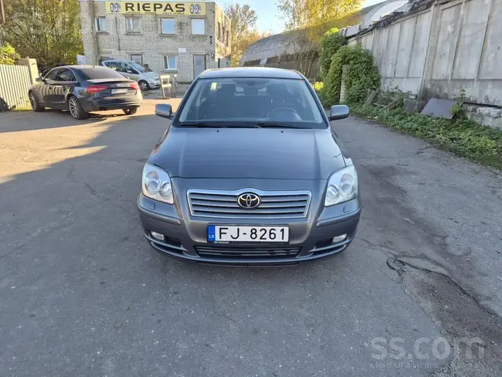 Toyota Avensis 2005 photo 3