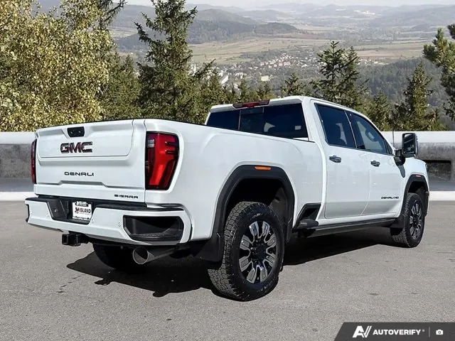 GMC Sierra 3500Hd 2026 photo 5