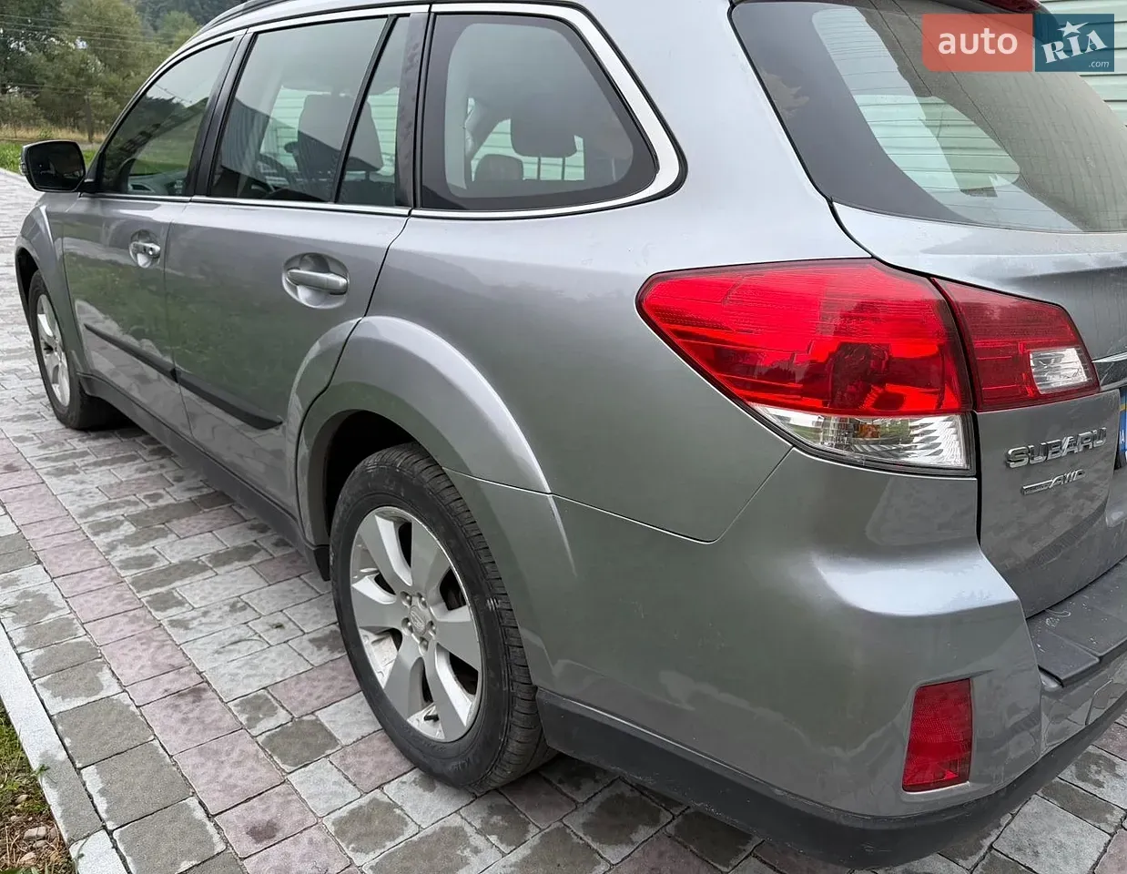Subaru Outback 2009 photo 2