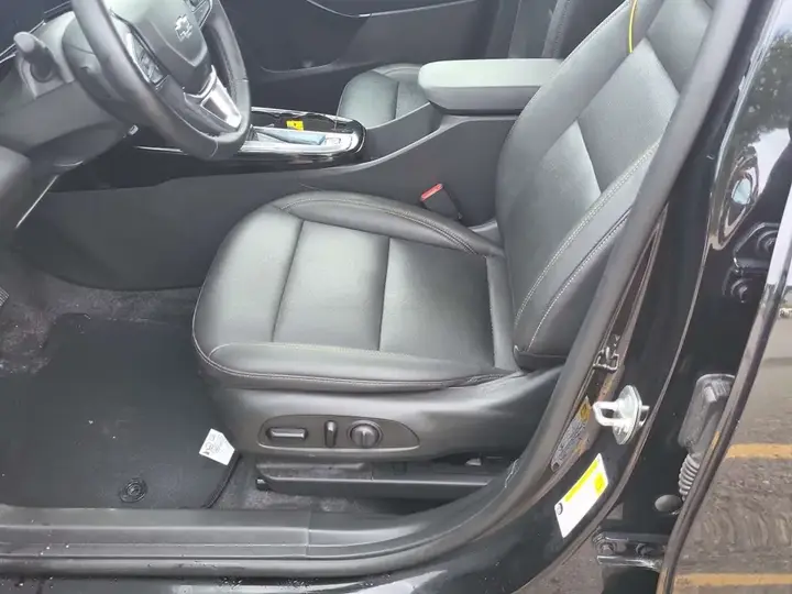 Chevrolet Trax 2025 photo 2