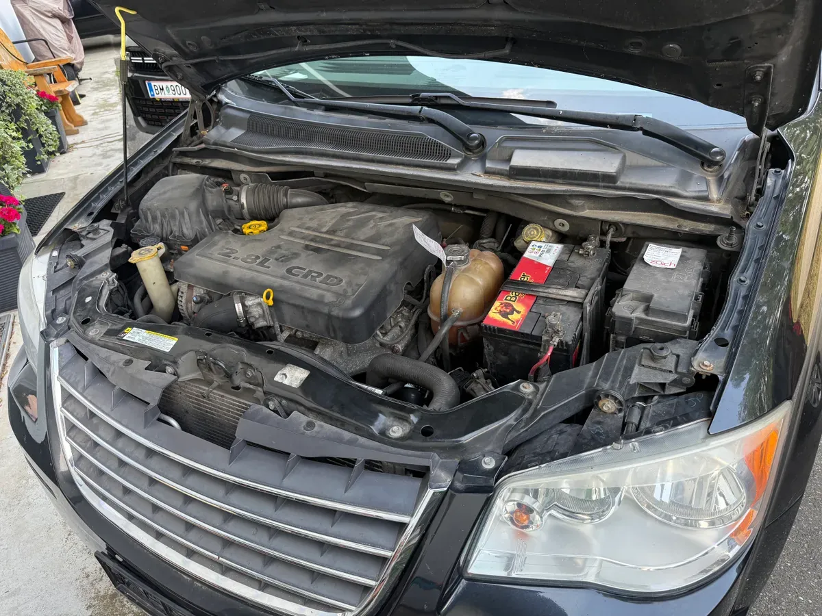 Chrysler Voyager 2009 photo 3