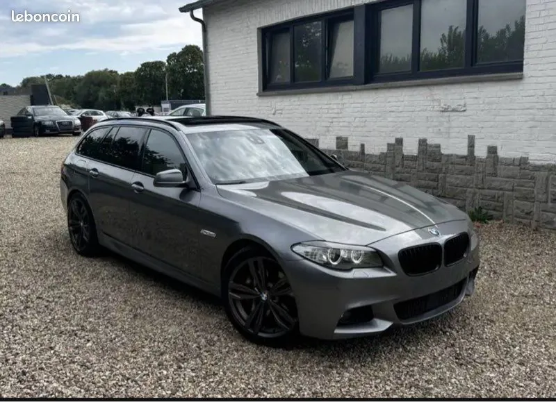 BMW 5 Series 2011 photo 2