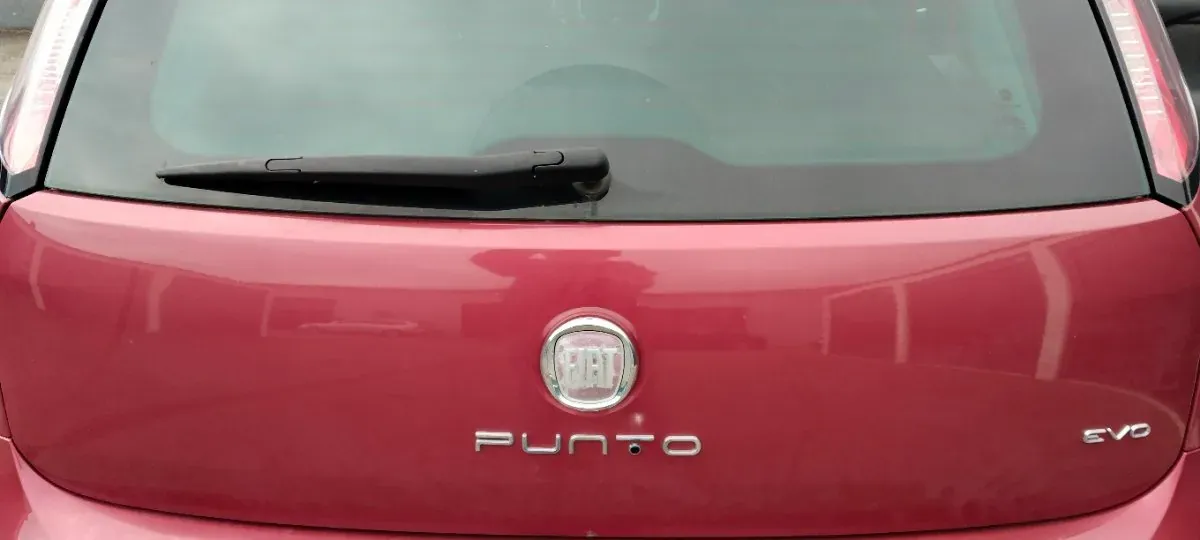 Fiat Punto 2011 photo 2
