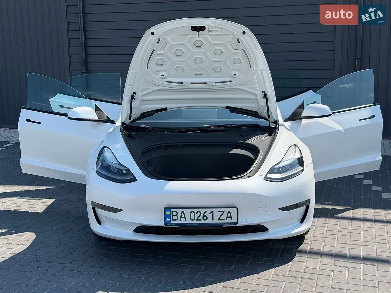 Tesla Model 3 2022 photo 3