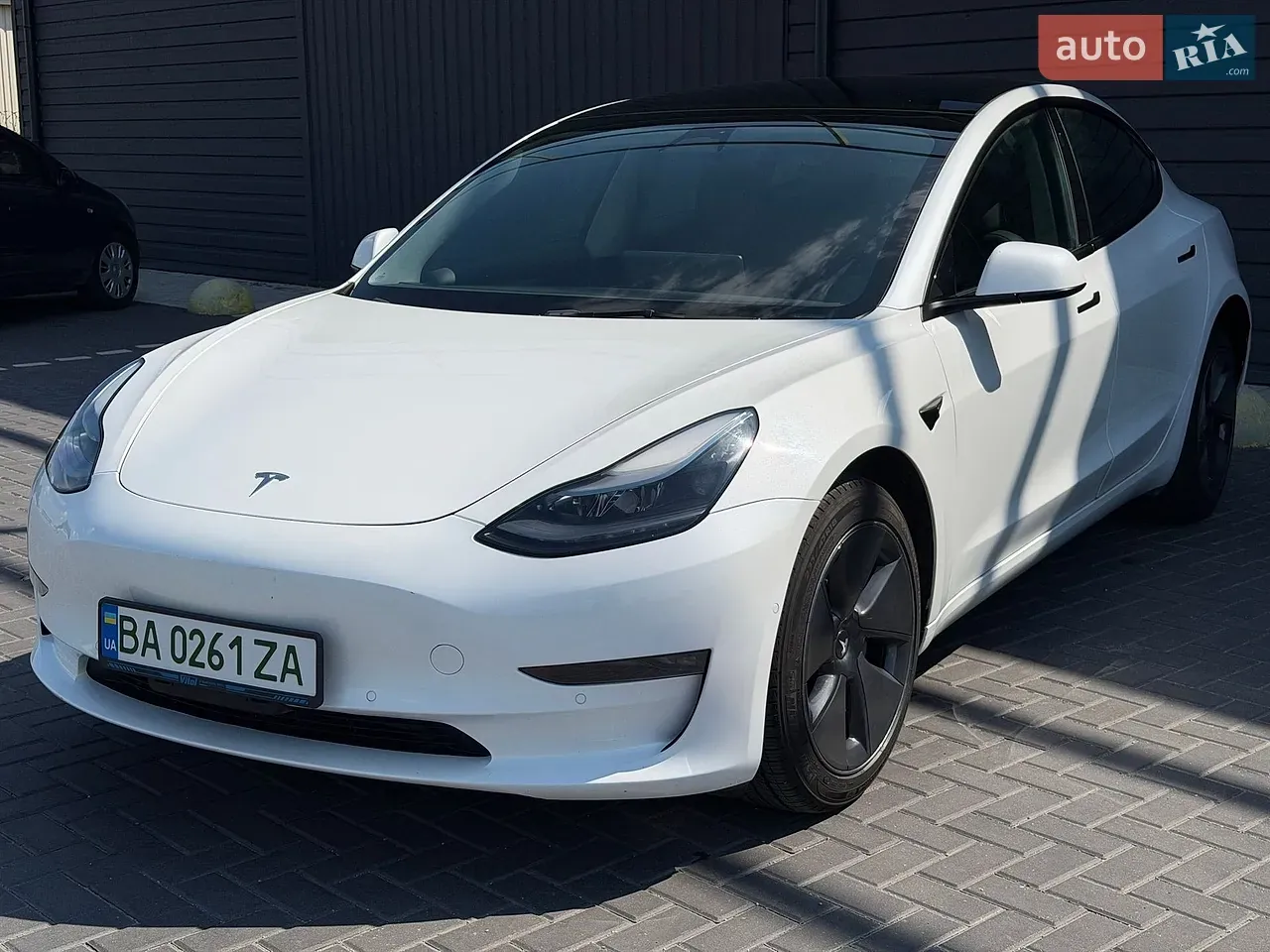 Tesla Model 3 2022 photo 4
