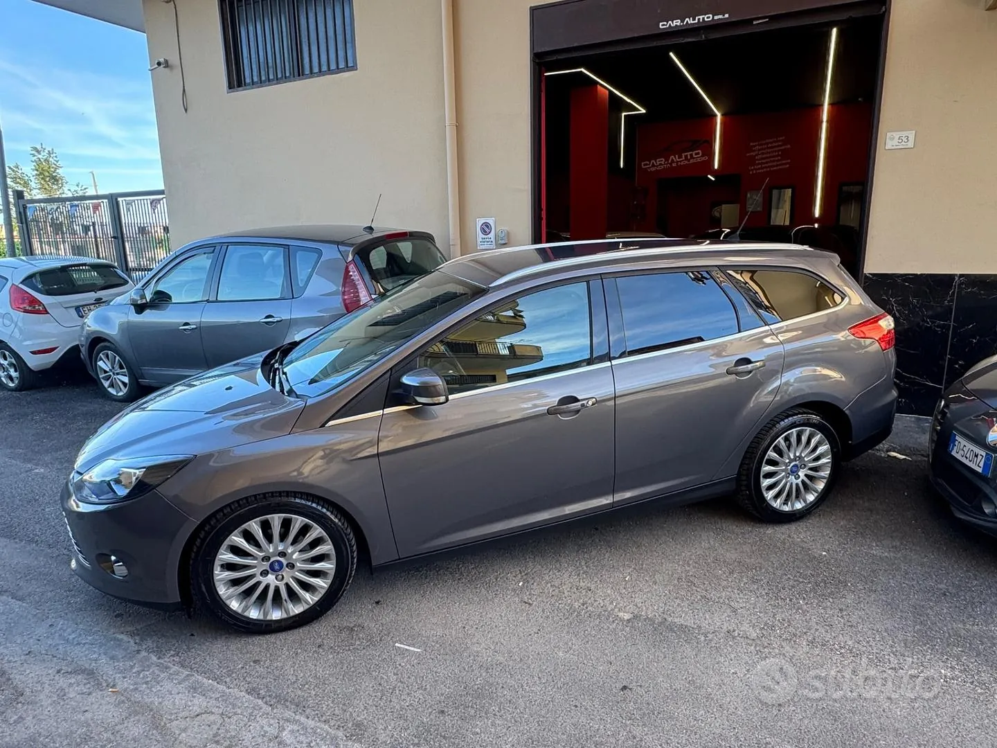 Ford Focus 2011 photo 3