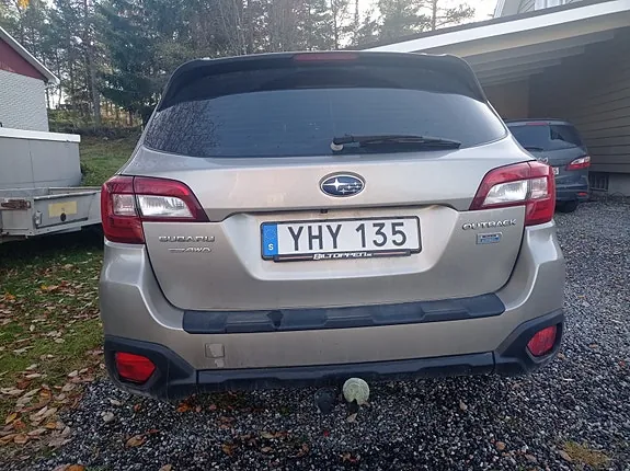 Subaru Outback 2016 photo 2
