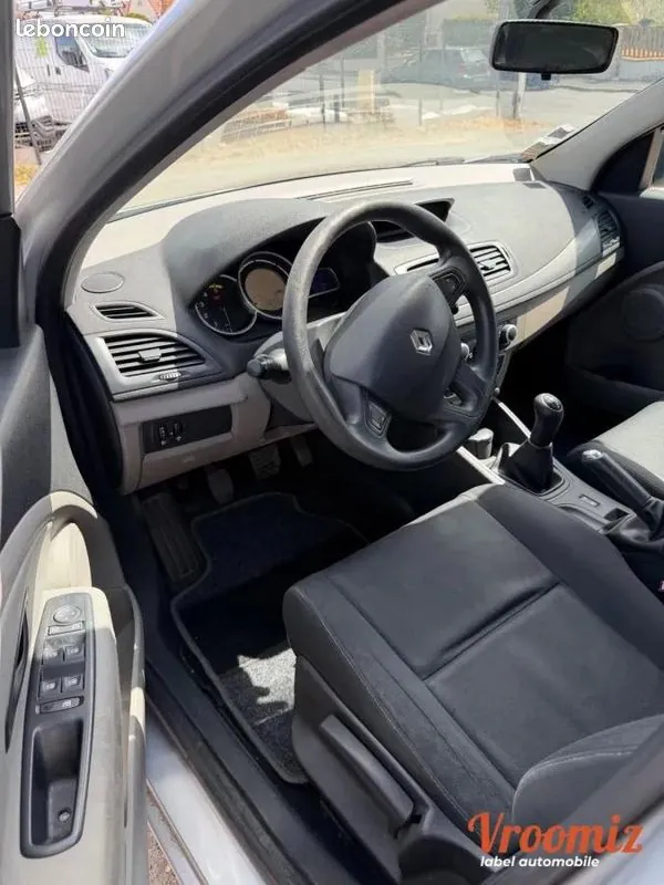 Renault Megane 2010 photo 5