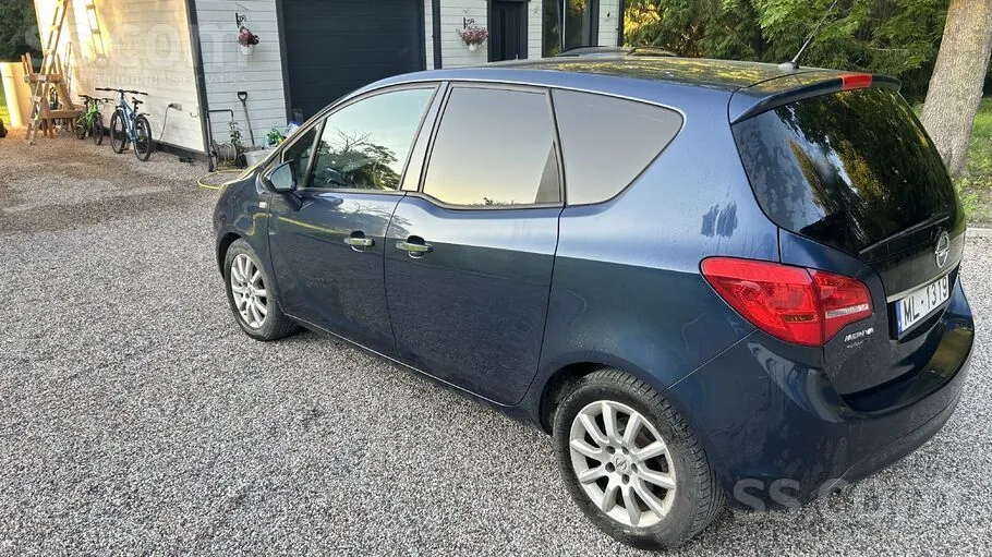 Opel Meriva 2011 photo 2