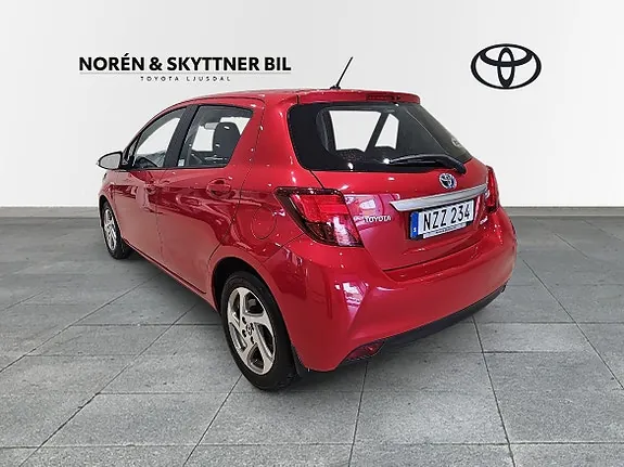 Toyota Yaris 2016 photo 2