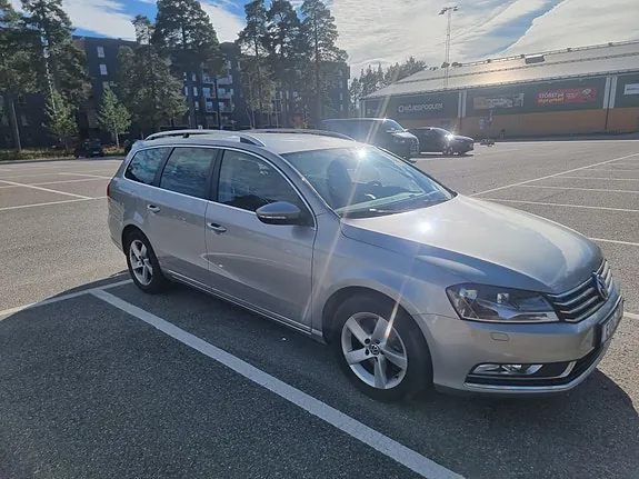 Volkswagen Passat 2015 photo 2