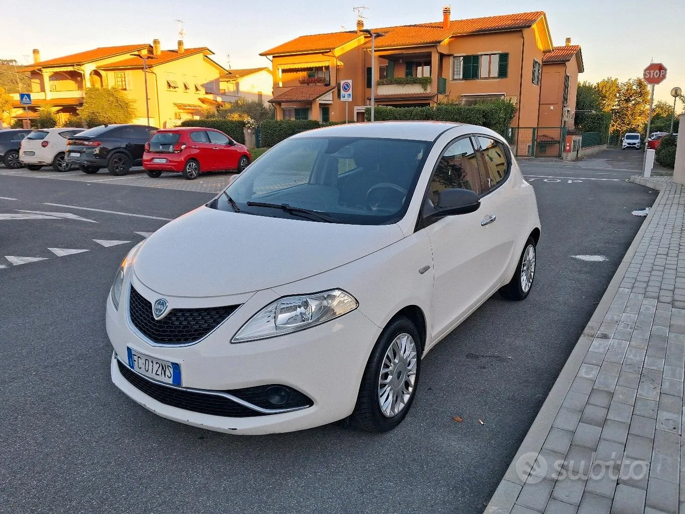 Lancia Ypsilon