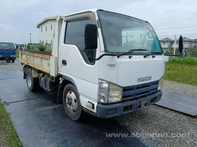 Isuzu Elf Truck