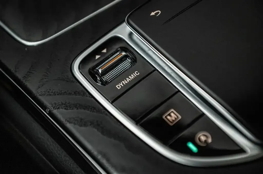 Mercedes-Benz Glc 2023 photo 2